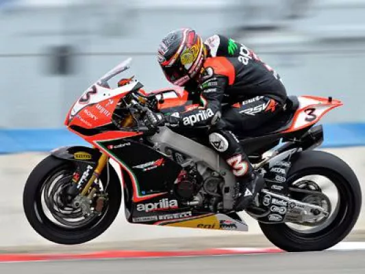 Weltmeister-Antrieb für alle: AFAM-Kettenkits bei POLO Bild: Weltmeister-Antrieb für alle: AFAM-Kettenkits bei POLO