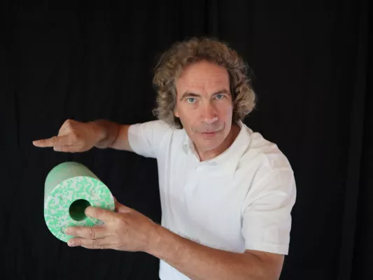 Bild: Die Faszienrolle sicher und effektiv anwenden und vor allem ohne Qualen.