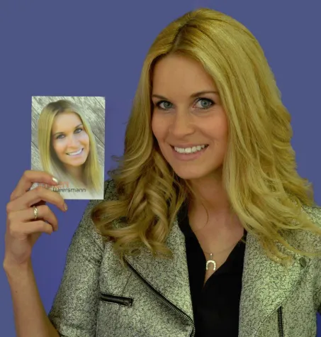 Bild: TV-Maklerin und angehender Schlager-Star Helen Weersmann zu Gast bei MDV Maristen Druck & Verlag GmbH