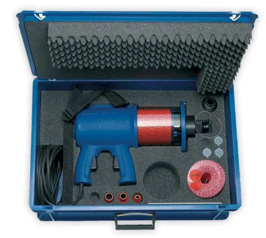 Mit EZ 50 problemlos Zugschnur einblasen oder ansaugen Bild: Mit EZ 50 problemlos Zugschnur einblasen oder ansaugen