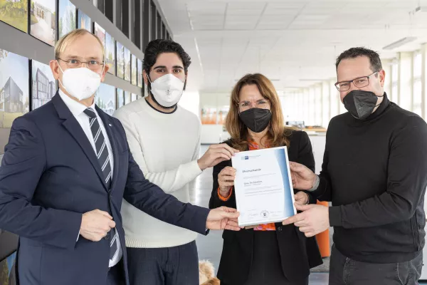 Bild: IHK-Ehrenurkunde für Gaus Architekten in Göppingen 