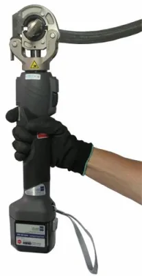 Bild: Hannover Messe 2018: Nächste Generation des Schaltschrankbaus: neue KombiMax-Werkzeugsets von HOLGER CLASEN
