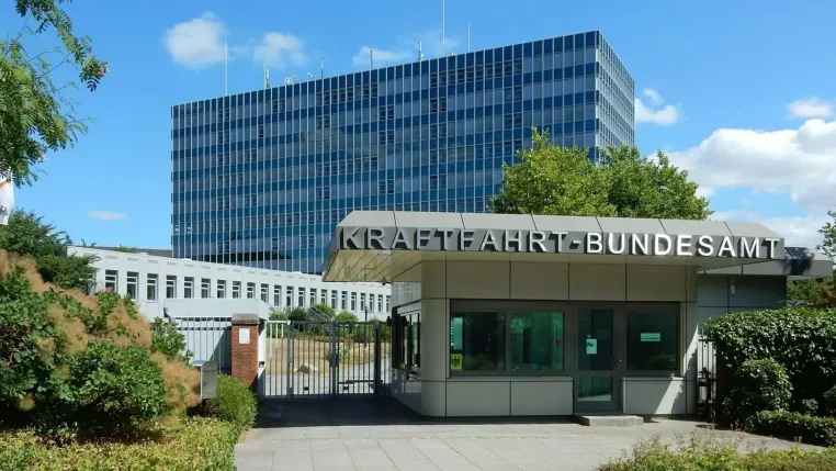Bild: KBA-Auswertung: Männer mit 3,4-mal so vielen Tempoverstößen wie Frauen