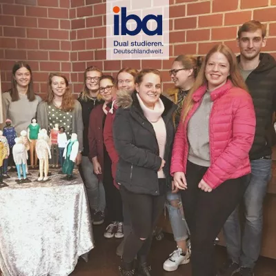 Bild: „Wie meine Hoffnung überlebt hat“ | Unsere Studierenden der iba in Bochum besuchen die Emmauskirche in Bochum