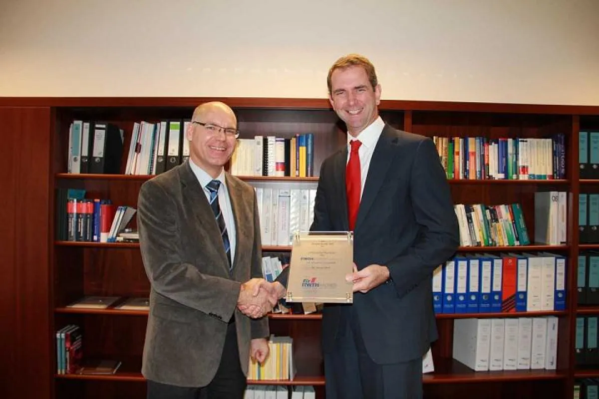 Frank Lagemann, Geschäftsführer der GreenGate AG (li.) und Professor Günther Schuh, Direktor des FIR