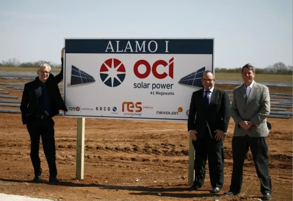 Bild: 400 MW für San Antonio: der erste Spatenstich