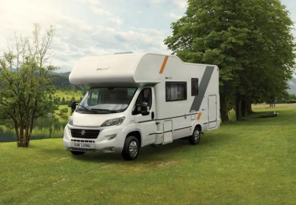 Bild: Wohnmobil günstig mieten bei AlbCamper.de