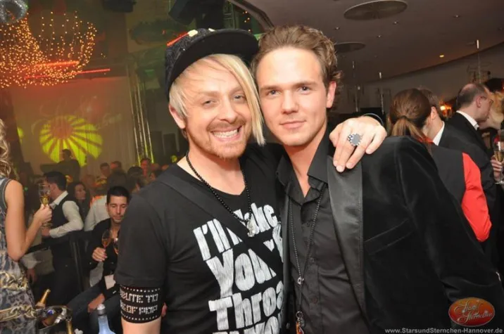 Bild: Deutschlands jüngster Starmentalist Norman Alexander beeinflusst Gedanken von Ross Antony