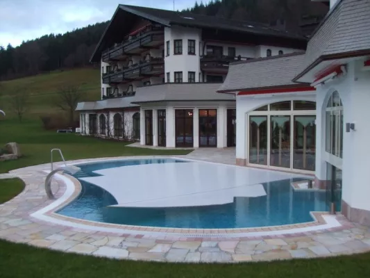 Schwimmbadabdeckungen der grando GmbH: Das gute Gewissen des Pools Bild: Schwimmbadabdeckungen der grando GmbH: Das gute Gewissen des Pools