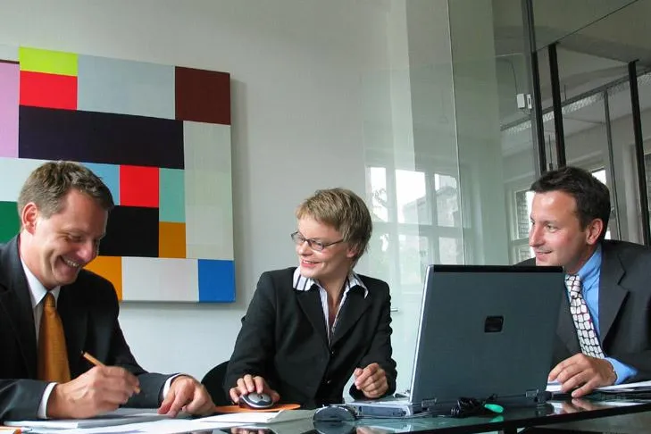 Grenzen überschreiten, an Grenzen gehen – Portrait der Jungunternehmerin Bettina Eichmanns Bild: Grenzen überschreiten, an Grenzen gehen – Portrait der Jungunternehmerin Bettina Eichmanns