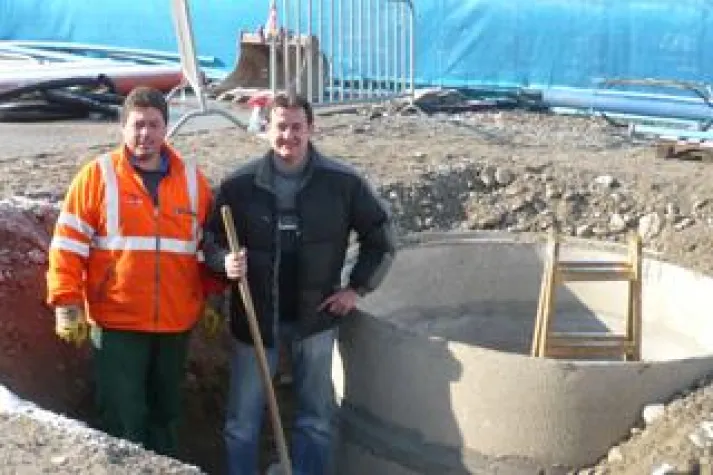 Bild: Neuer Brunnen für TridonicAtco connection technology