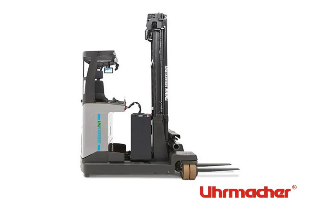 Seitenstapler für besondere Aufgaben ©UniCarriers