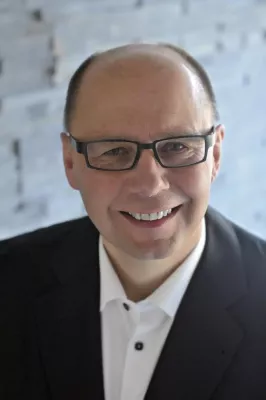 Bild: Mittler zwischen Architekten und Öffentlichkeit - Bewerbung um den „Medienpreis Architektur in Hessen 2014“