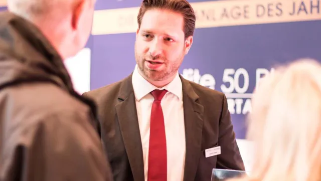 Bild: Informationstag des Seniorenzentrums Bad Vilbel - Anlageprodukt "Rendite 50 Plus" trifft auf großes Interesse