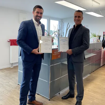 Bild: Comodus ist augezeichnet: Dienstleister bekommt "TOP Dienstleister 2022" und "TOP Empfehlung 2022" Siegel