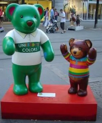 Bild: MacDiscount kommentiert die Apple-Store-Eröffnung in Zürich