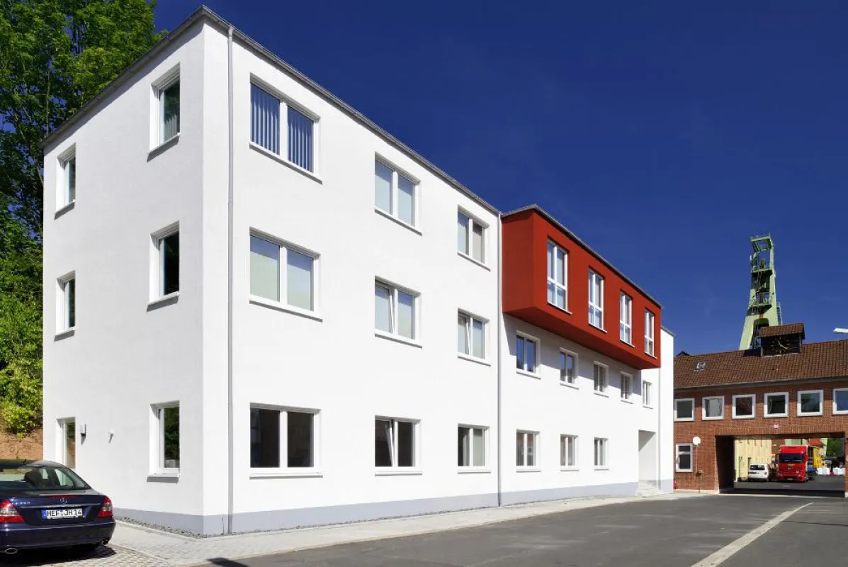 3-geschossiger Verwaltungsbau mit ALHO Raummodulen