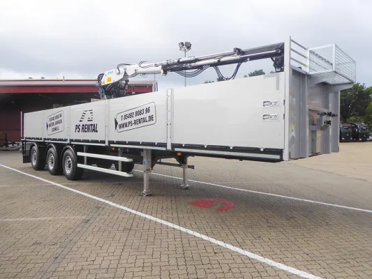 Bild: Zwei neue Rollkran-Auflieger für den Nutzfahrzeugvermieter PS-Rental bei Oldenburg