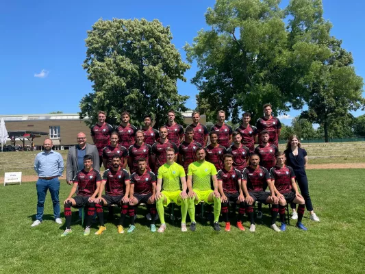 Bild: Zum Jubiläum in die 3. Liga: 10 Jahre  FC Viktoria 1889 Berlin und Krankenhaus Bethel Berlin