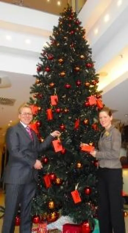 vlnr Thomas Gladigau, Hotelmanager und Dominika Rudnick, Marketingmanager
