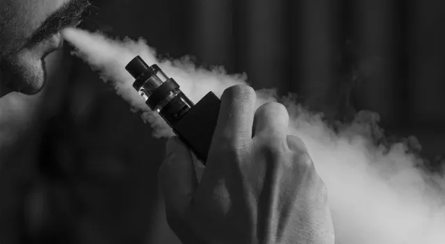 Bild: Branchenverbände: Sicherung der Grundversorgung mit E-Zigaretten dringend notwendig