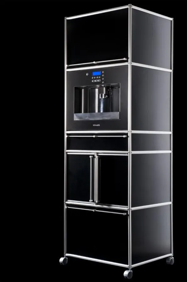 (FOTO: Kasseler Möbelmanufaktur AMS) Möbelmanufaktur AMS entwickelt maßgeschneiderte 'KaffeeBars' mit italienischem Kaffeespezialisten De'Longhi