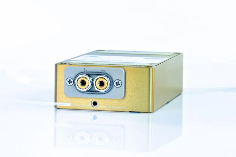 Bild: Faserlaserpumpmodul mit hoher Brillanz