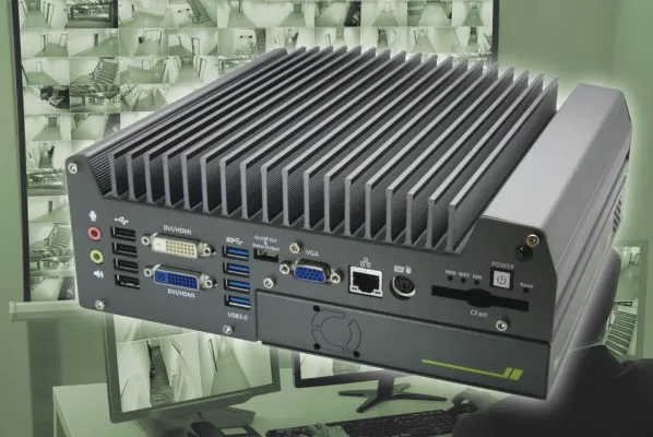 Lüfterloses Vision-System mit 4 x GigE und PoE Bild: Lüfterloses Vision-System mit 4 x GigE und PoE