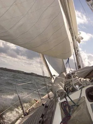 Bild: Sommer auf See - Kleinboote und Luxusyachten für Einsteiger und Profis aus dem Internet