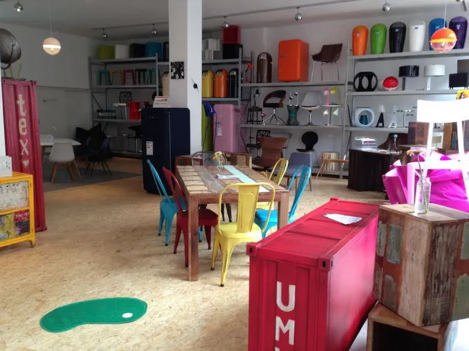Bild: Der Möbel-Onlineshop designbotschaft.com eröffnete am 20. April 2013 seinen ersten Showroom