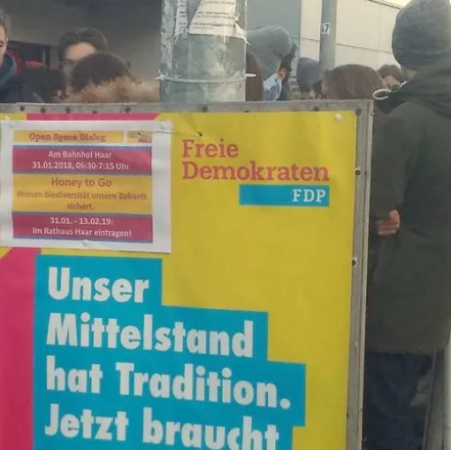 Frühimpuls zum Eintragungsstart des Volksbegehrens „Rettet die Bienen“ Bild: Frühimpuls zum Eintragungsstart des Volksbegehrens „Rettet die Bienen“