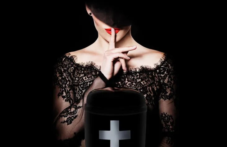 BAR JEDER VERNUNFT: Sarg Niemals Nie - Ein Musical zum Totlachen Bild: BAR JEDER VERNUNFT: Sarg Niemals Nie - Ein Musical zum Totlachen