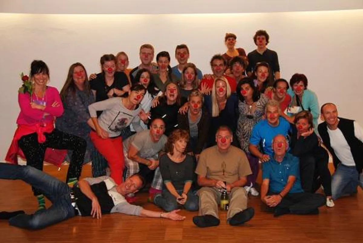 Laura Chaplin mit 24 bestandenen Gesundheit!Clown