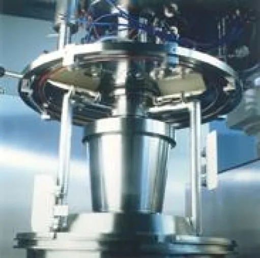 Bild: Neue Vakuumprozessanlage auf der POWTECH 2010: FrymaKoruma Frymix II