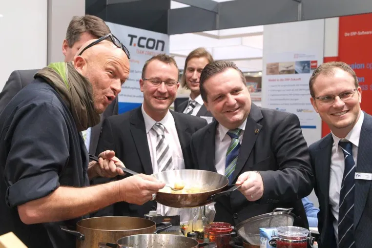 Bild: eAkte, mobile Instandhaltung, PLC und MES - T.CON überzeugte auf der CeBIT 2011 mit ausgereiften IT-Lösungen