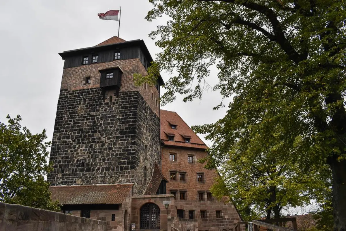 Die historische Kaiserburg gilt als das Wahrzeichen von Nürnberg
