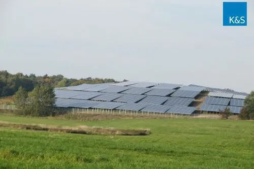 TECHNISCHE PRÜFUNG VON PV-ANLAGEN AUF DEPONIEFLÄCHEN Bild: TECHNISCHE PRÜFUNG VON PV-ANLAGEN AUF DEPONIEFLÄCHEN