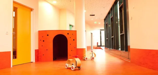 Bild: Offizielle Eröffnung der WABE-Kindertagesstätte Neuer Mohnhof in Hamburg-Bergedorf am 30.03.2011