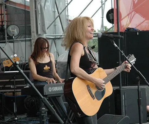 Live und exklusiv auf zaplive.tv - Konzert von Kim Carson aus Freiburg Bild: Live und exklusiv auf zaplive.tv - Konzert von Kim Carson aus Freiburg