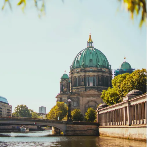Bild: Kein Verlust trotz Mietendeckel - mbly bietet VermieterInnen von möbliertem Wohnraum in Berlin eine Lösung