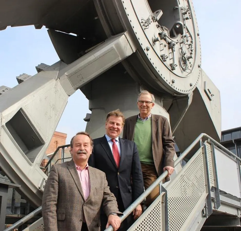 D. Fuhrmann, W. Möwius und K. Michelsen (v. vorn) beim Hamburger Expertengespräch Arbeitssicherheit