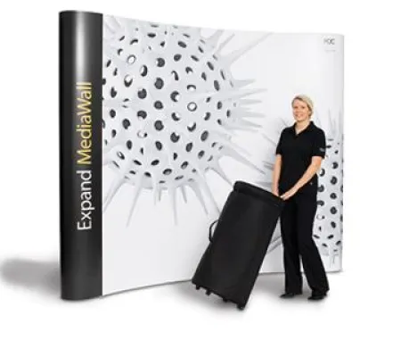 Bild: Expand MediaWall Faltdisplay das wahrscheinlich schnellste und leichteste Magnetbahnen Pop-Up Display der Welt