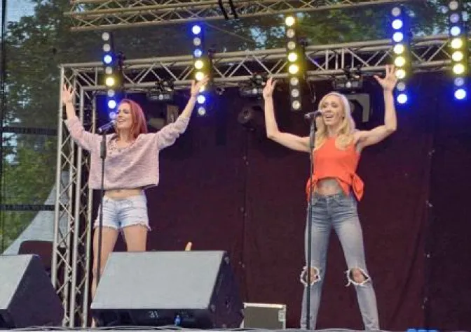 Großartige Livepremiere von Rotblond Bild: Großartige Livepremiere von Rotblond