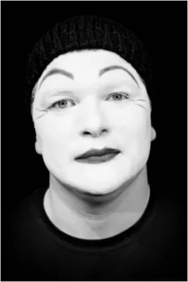 Bild: „Chapeau!“ Wanderausstellung macht Halt bei der PSD Bank