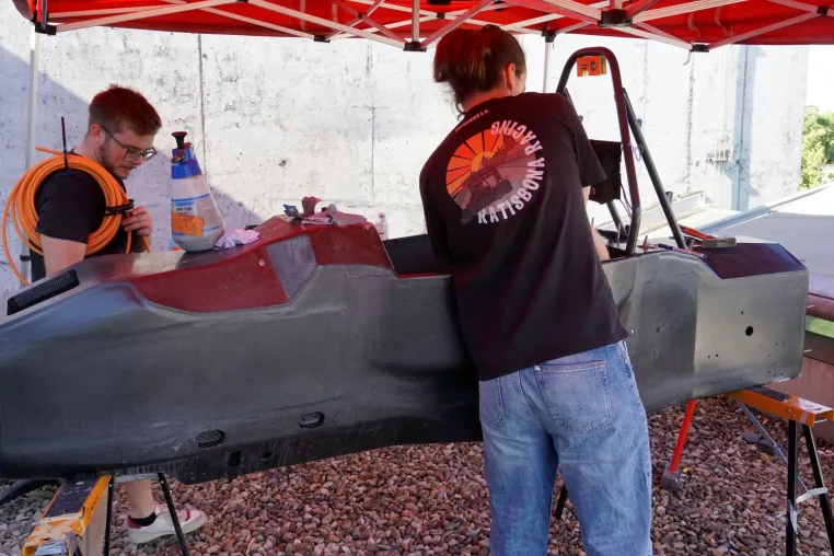 Bild: Regensburger Formula-Student-Team setzt auf fahrerlosen Rennwagen