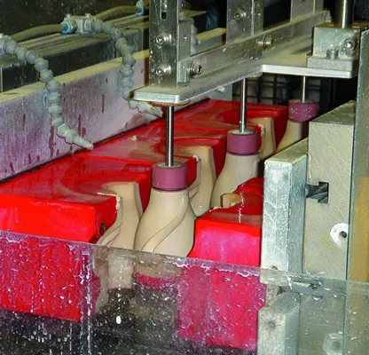 Bild: KAHLA weiht neues Tassen-Technologiezentrum ein