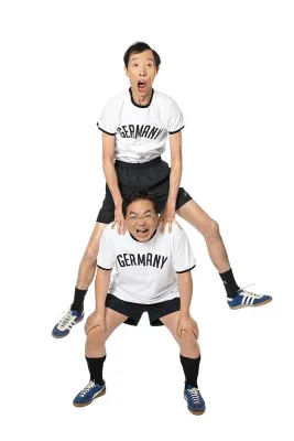 Bild: Harald Schmidts Li und Wang sind zurück - Legendäre chinesische Kellner als Olympia-Kommentatoren