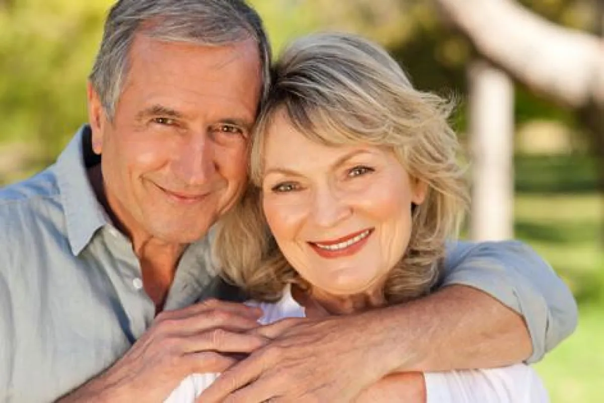 Mit TOUR VITAL können Best Ager sorglos in die Ferne schweifen (Foto: TOUR VITAL)