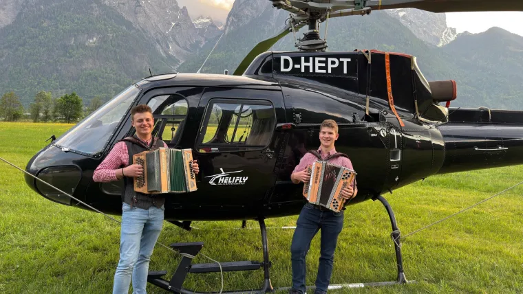 Bild: Helifly Helicopterservice: Der perfekte Flug für besondere Anlässe