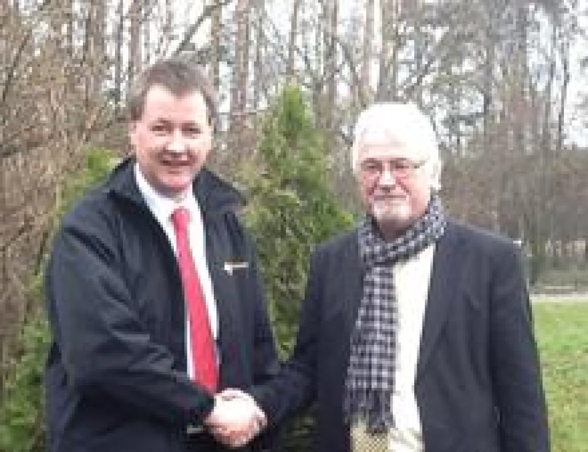 Dirk Dönges, Geschäftsführer von awekProtech und Lothar Sommerfeld, ehemaliger Geschäftsführer der M